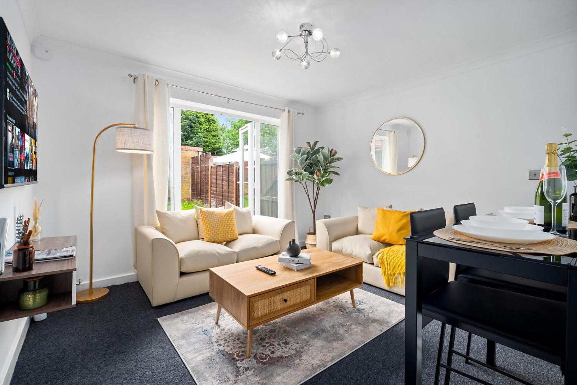 2 Bedroom House - Garden & Parking 2Gm - Wifi Birmingham Zewnętrze zdjęcie