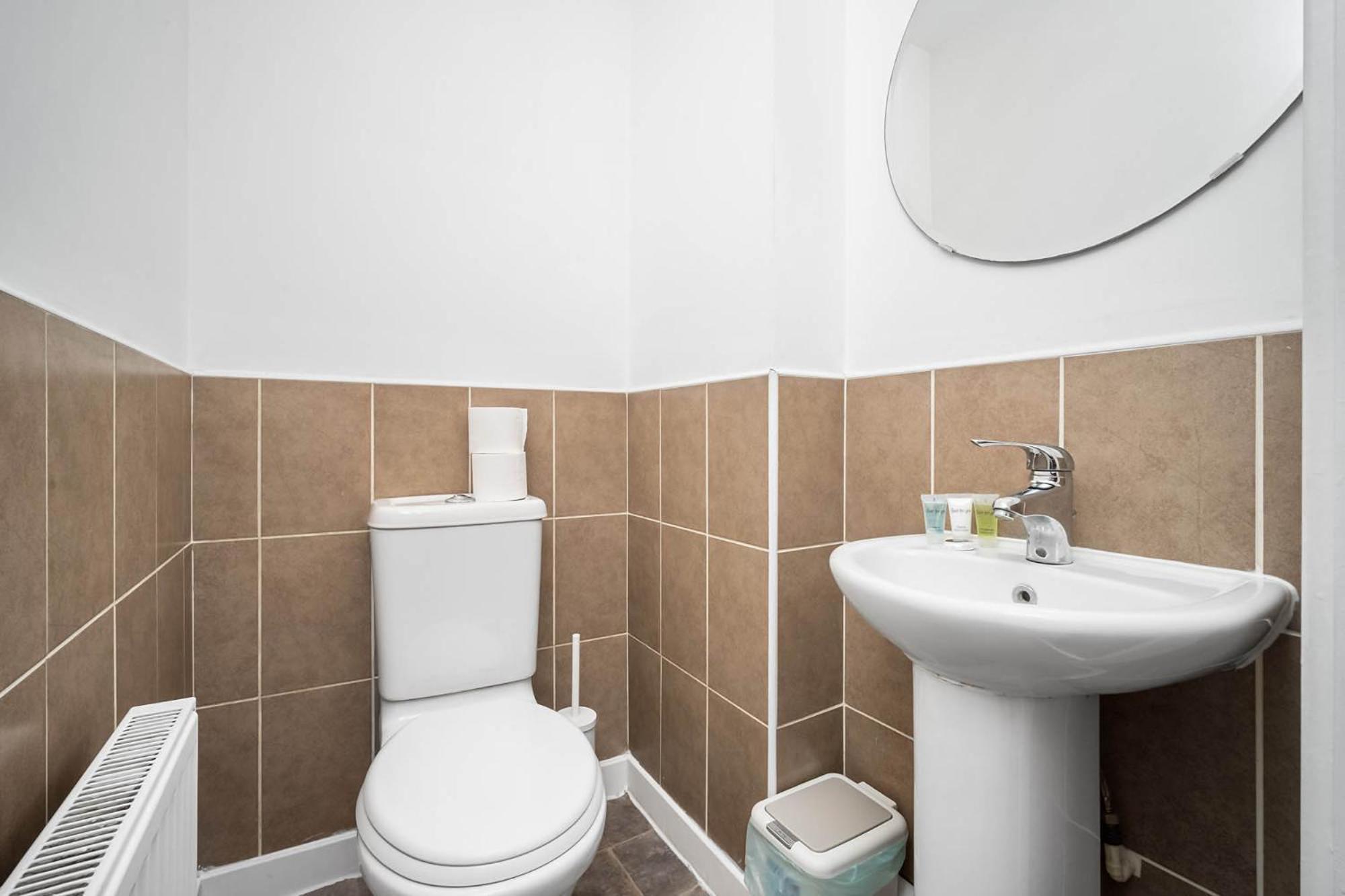 2 Bedroom House - Garden & Parking 2Gm - Wifi Birmingham Zewnętrze zdjęcie
